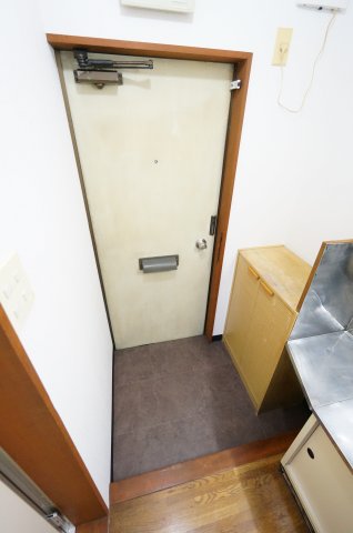 玄関　※同タイプの写真です。