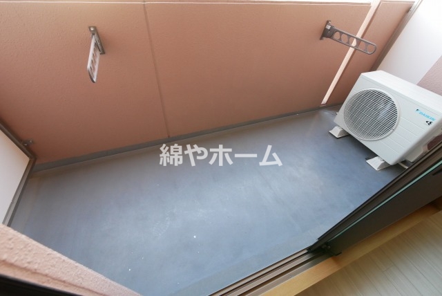 バルコニー　広々としたバルコニーです