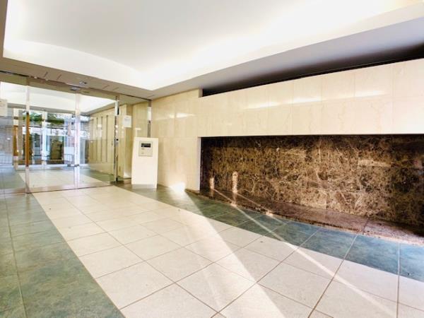 エントランス　【人気のカウンターキッチンタイプ♪】