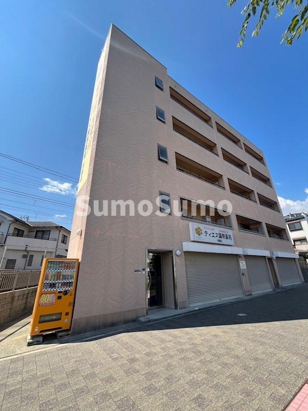 建物外観　外観は落ち着いています