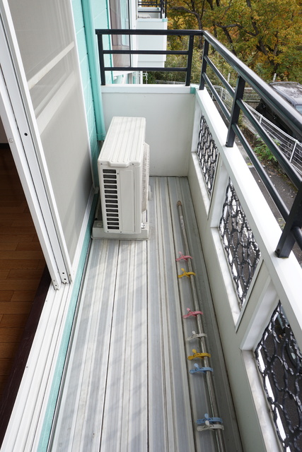 バルコニー　南西向きのバルコニー