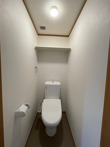 トイレ　温水暖房機能付きトイレ