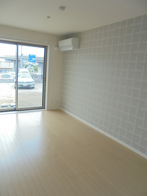 居室・リビング　103号室室内写真