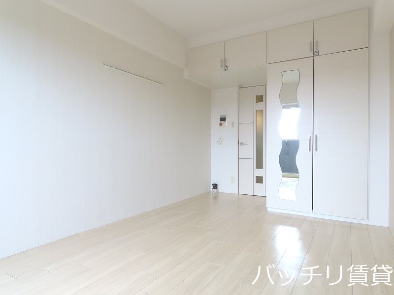 居室・リビング　画像は別号室イメージの為、現況を優先いたします。