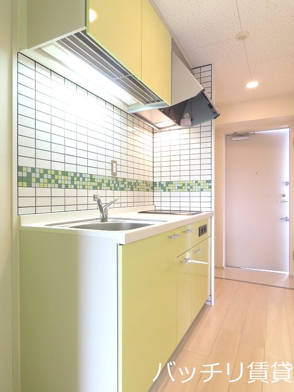 キッチン　画像は別号室イメージの為、現況を優先いたします。