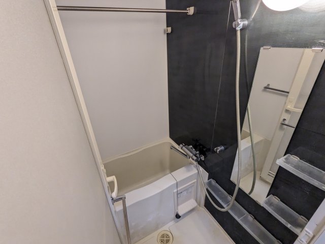 バス・シャワールーム　お風呂です