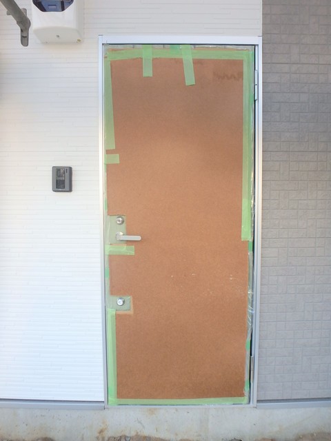 エントランス　玄関トビラ