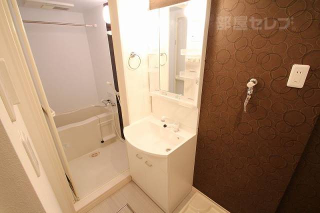 洗面設備　写真はモデルルームまたは同タイプ物件になります。