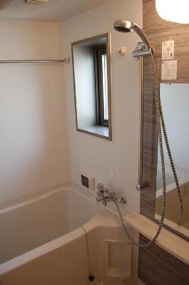 バス・シャワールーム　浴室※別号室の参考写真になります。