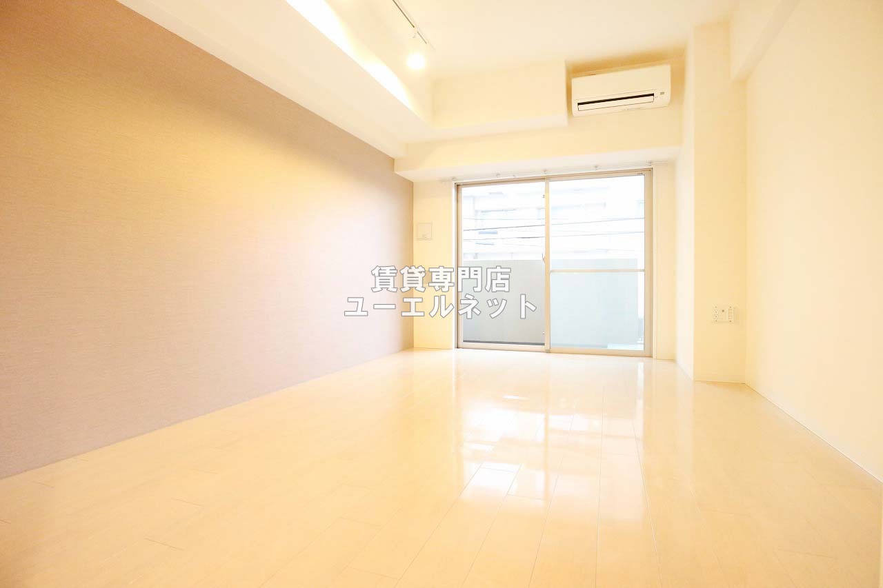 居室・リビング　ゆったりとくつろげる、落ち着きのある居室空間です