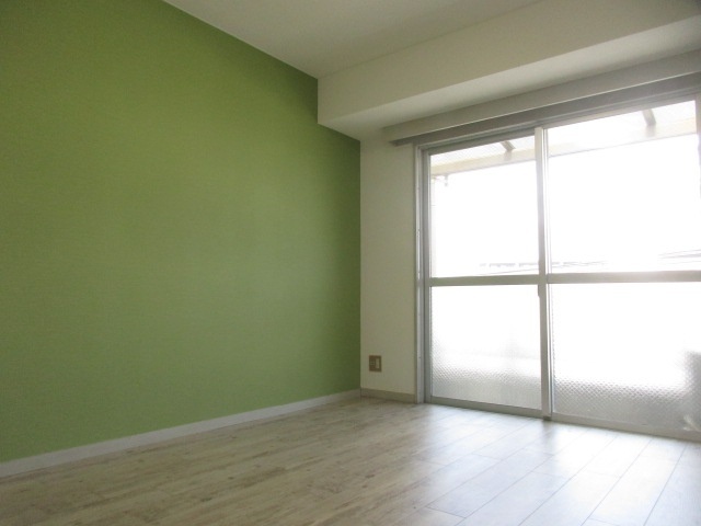 居室・リビング　アクセントクロス