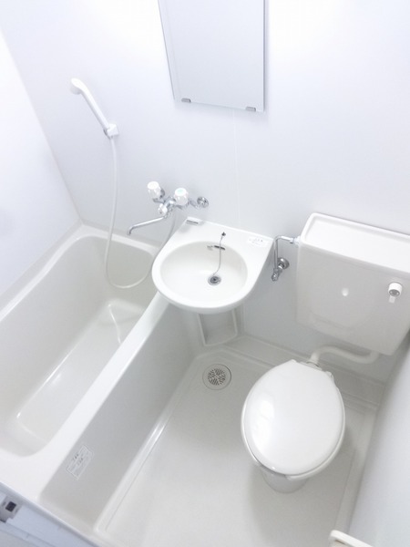 トイレ　清潔感のあるトイレです