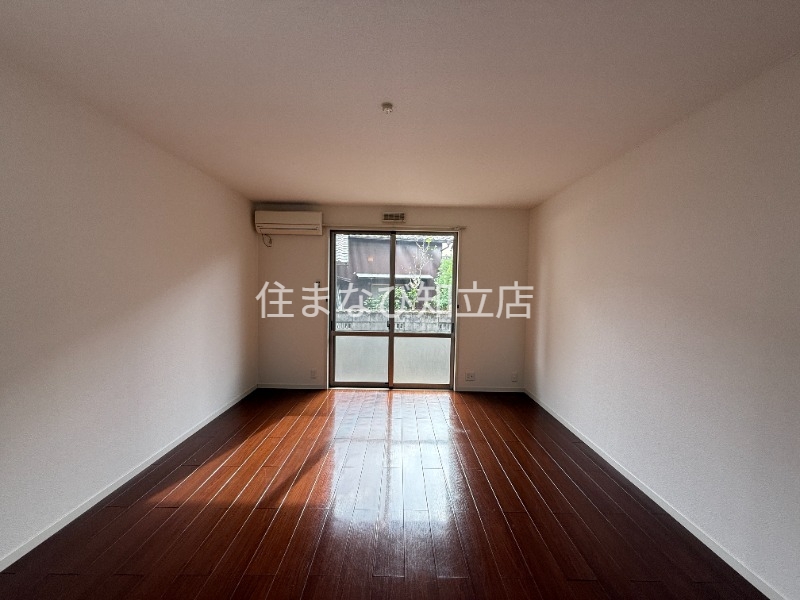 居室・リビング　同型別部屋写真