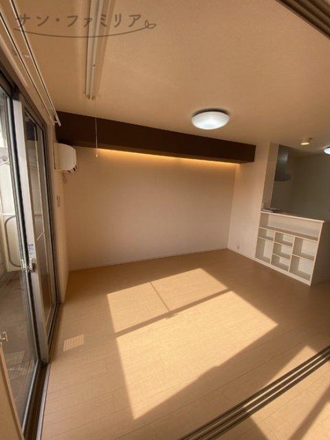 居室・リビング　同一物件別部屋写真