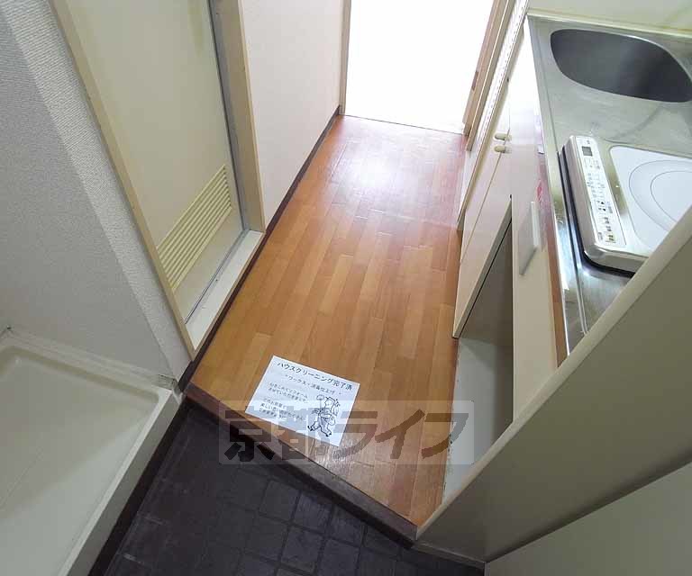 その他部屋・スペース　明るい廊下です。