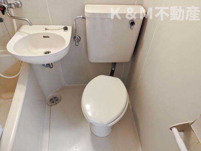 トイレ　ゆったりとした空間のトイレです