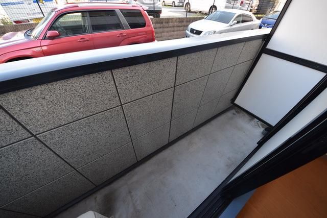 バルコニー　★洗濯物もすぐに乾きそうですね★