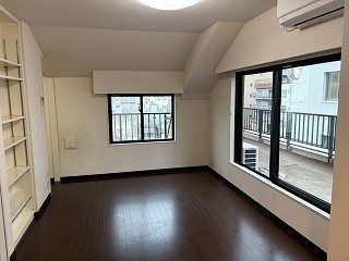 居室・リビング　☆明るい洋室☆