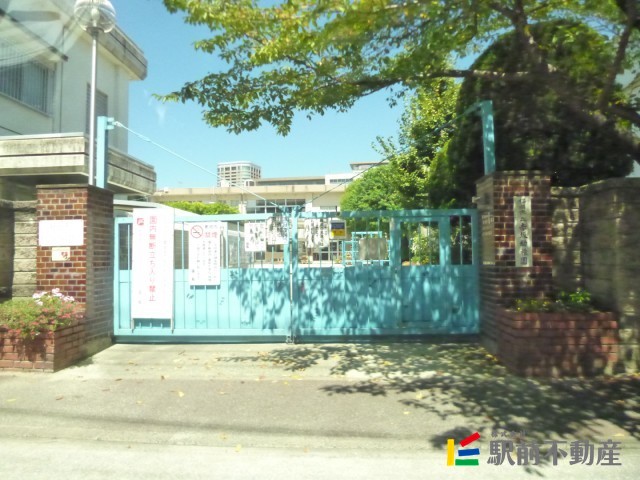 幼稚園・保育園　福岡市立赤坂幼稚園（幼稚園・保育園）まで200m