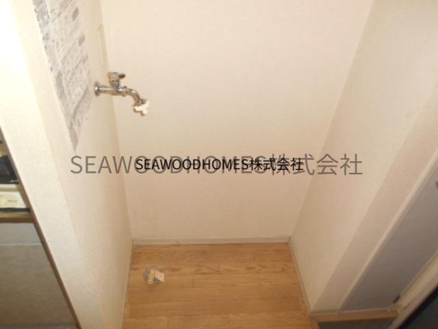 洗面設備　室内置きで夜間洗濯も安心。家電も長持ち。