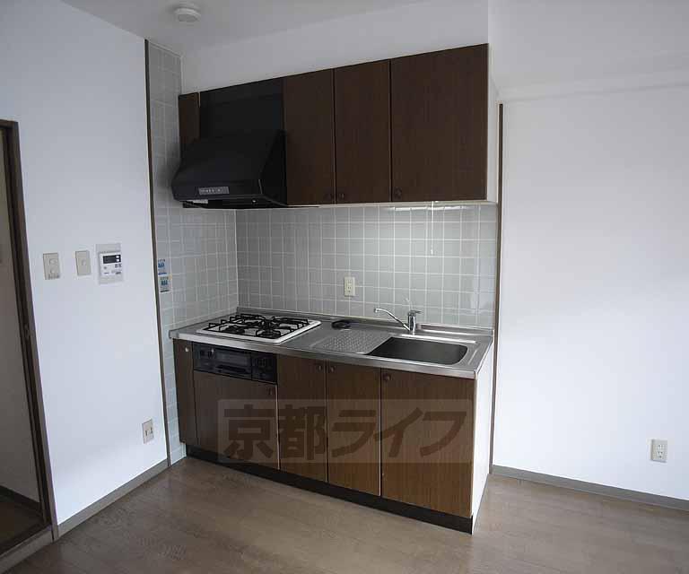 キッチン　システムキッチン搭載の綺麗なキッチンです。