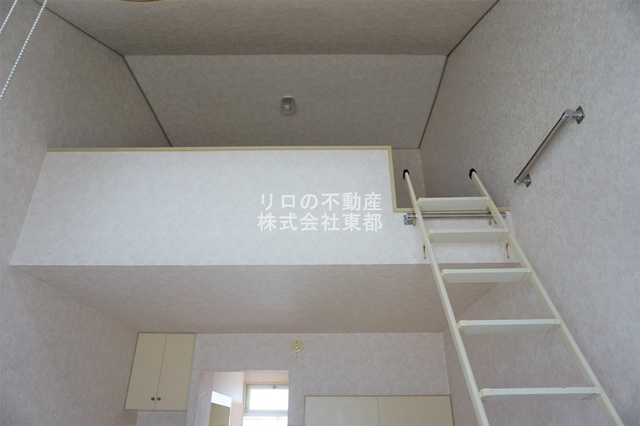 その他部屋・スペース　寝室にも使えるロフト付きです☆