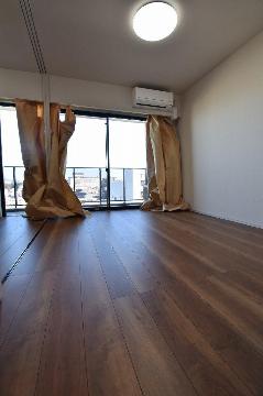 居室・リビング　室内