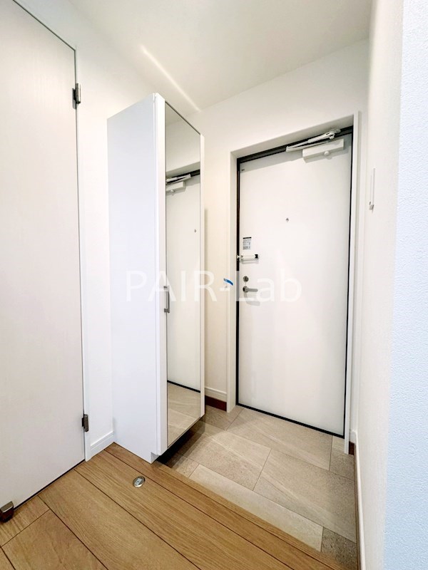 玄関　同シリーズのイメージ写真です。(現況優先)