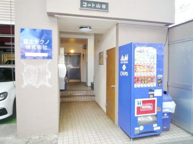 建物外観　★エントランス★