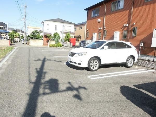 駐車場　敷地内駐車場！