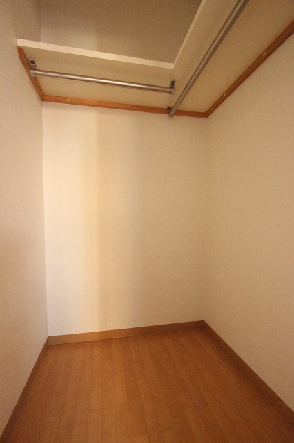 収納　同物件別号室のものです。