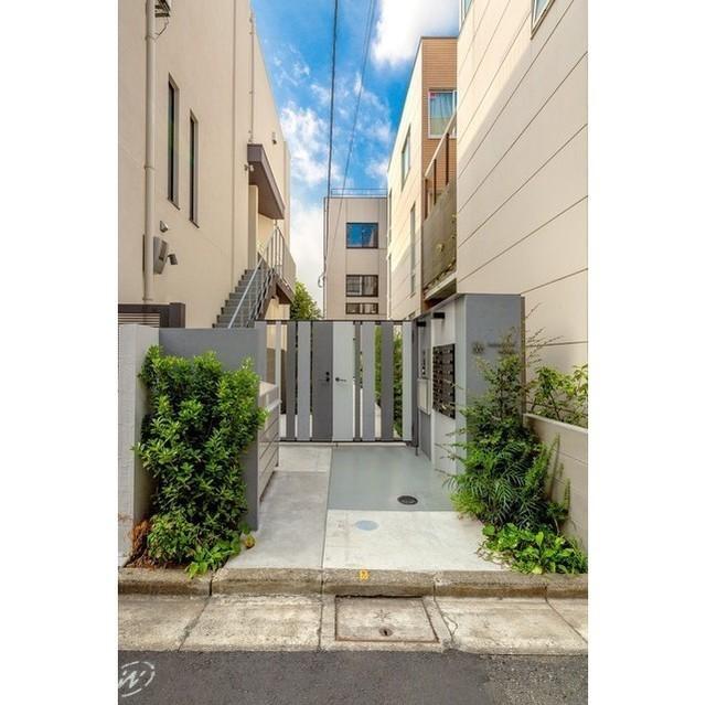 エントランス　エントランス