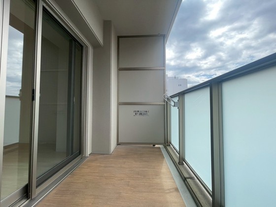 バルコニー　※別部屋の写真です
