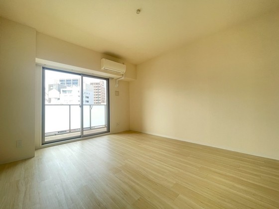 居室・リビング　※別部屋の写真です