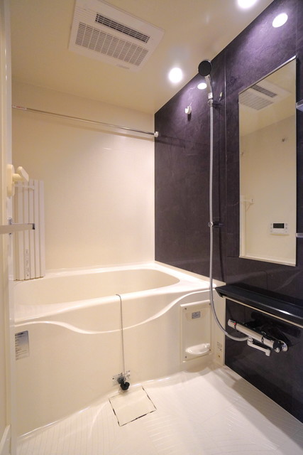 バス・シャワールーム　※写真は同タイプ住戸です。