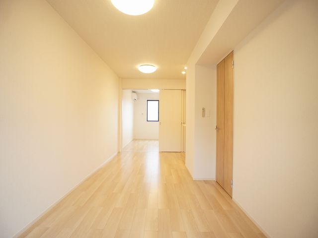 居室・リビング　快適に過ごせるエアコンが付いています♪