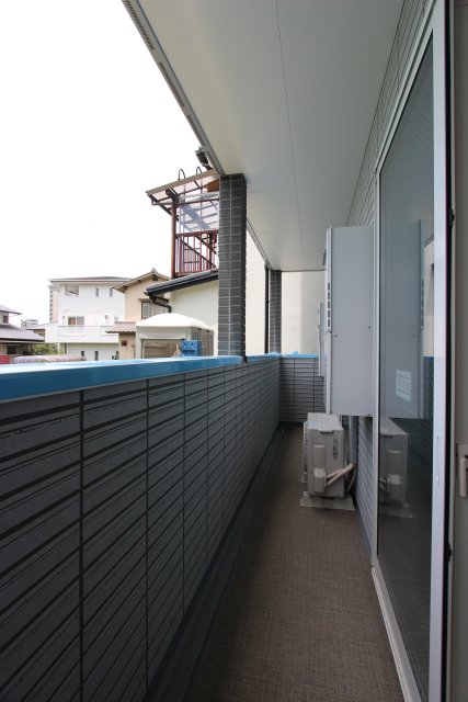 バルコニー　同物件別号室のお写真です