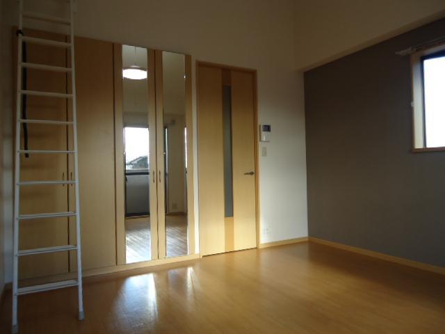 居室・リビング　室内