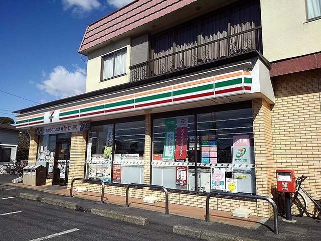 コンビニ　セブンイレブン草加青柳中央店（コンビニ）まで550m