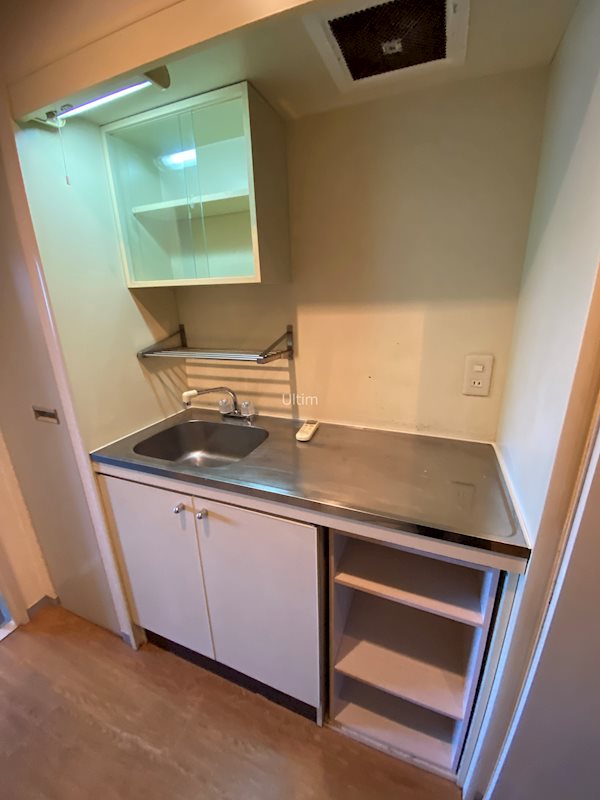 キッチン　※別のお部屋の写真です