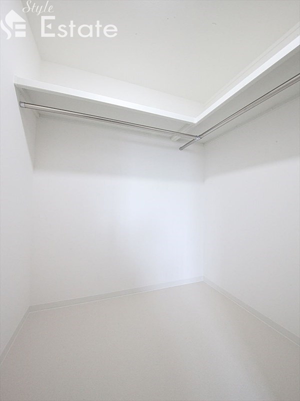 収納　ウォークインクローゼット