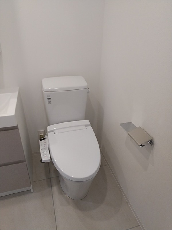 トイレ　※同仕様写真含む