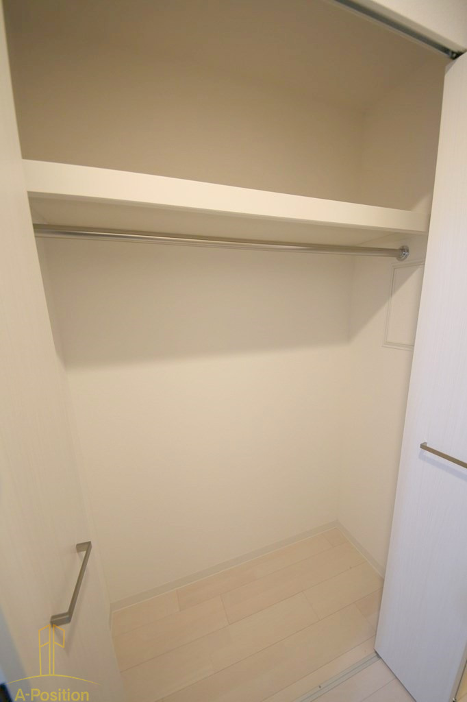 収納　ワールドアイ梅田WEST