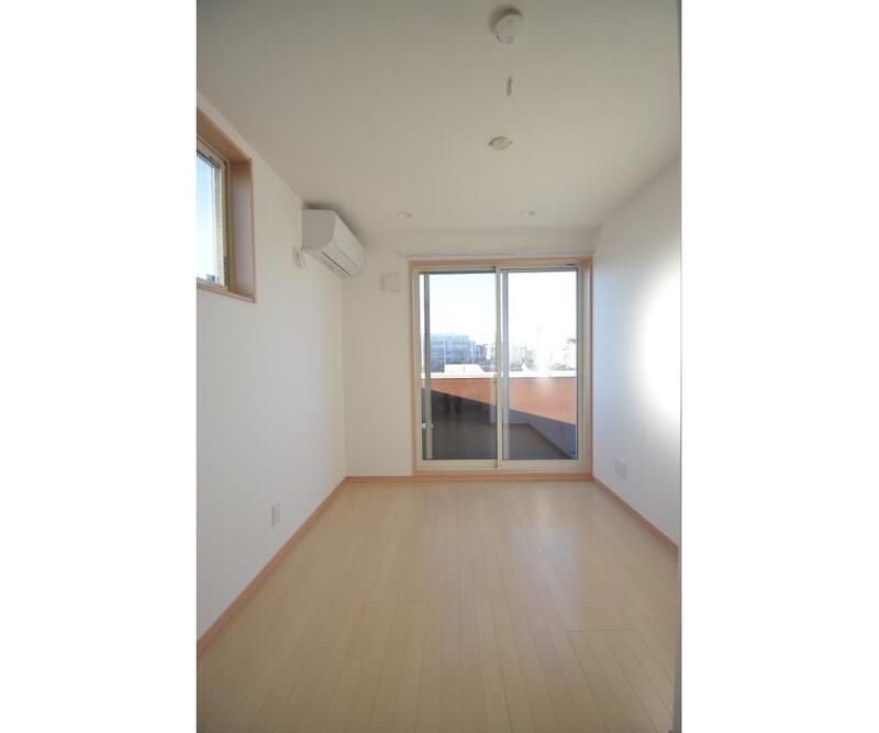 居室・リビング　☆明るい洋室☆