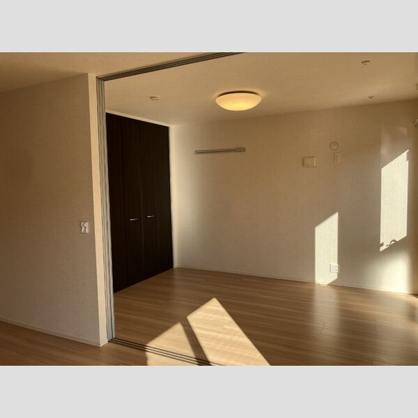 その他　屋根付き駐輪場