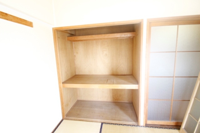 収納　押し入れ
