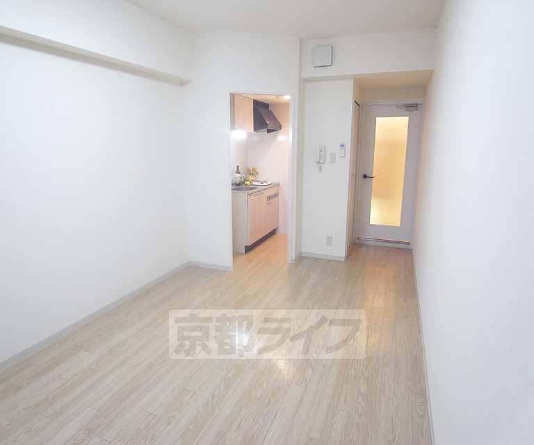 居室・リビング　広々とした洋室です。