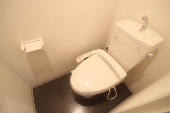 トイレ　※別部屋の写真です