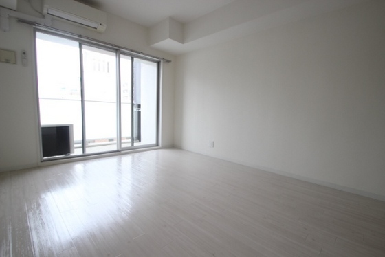 居室・リビング　※別部屋の写真です