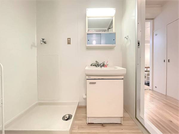 洗面設備　モデルルームの写真です